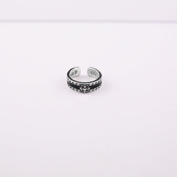 Chrome Hearts cross print retro style ring
